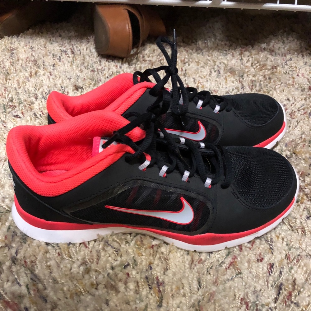 Nike running shoes 8.5